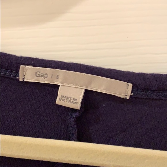 Gap top - Picture 2 of 2